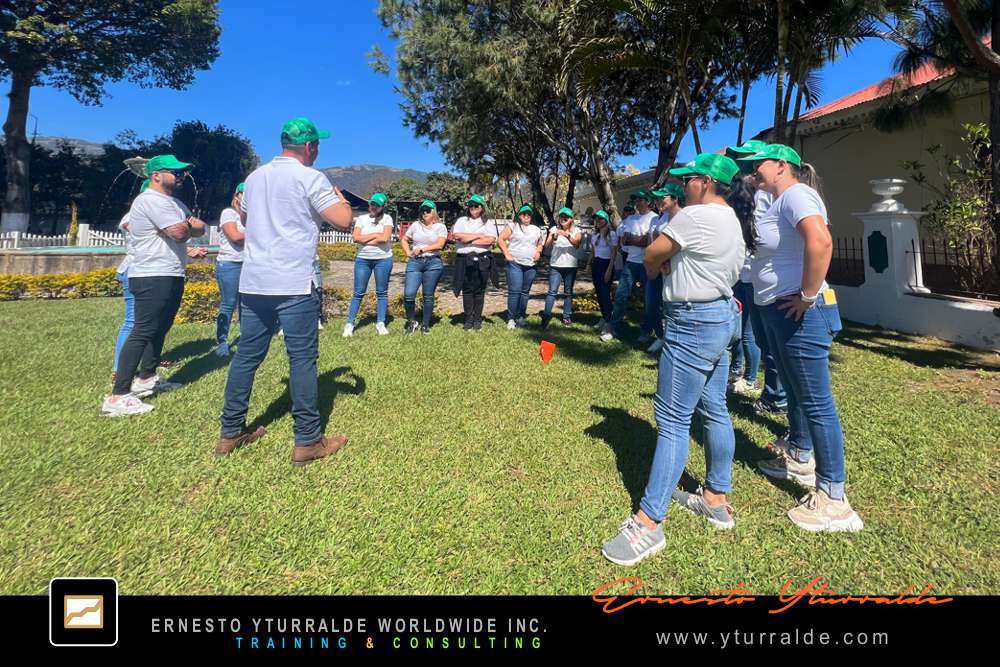 Team Building LATAM con Talleres de Cuerdas Bajas para el desarrollo integral de equipos