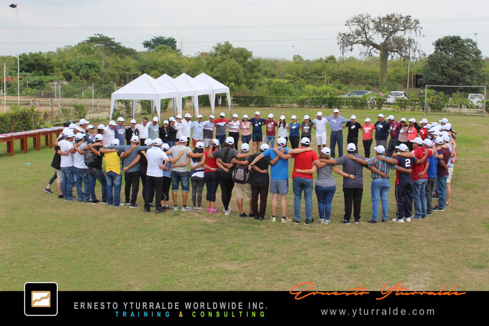 Dinámicas de Team Building con Talleres de Cuerdas Bajas para desarrollo organizacional