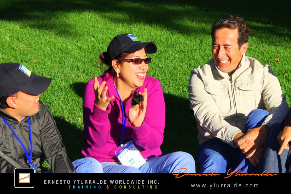 Dinámicas colaborativas con Talleres de Cuerdas Bajas para equipos corporativos